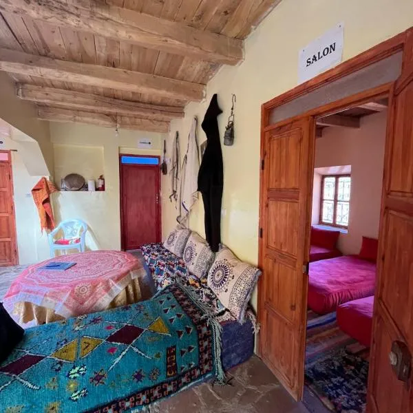 Gite Megdaz Ouhadouch, hotel in Megdaz