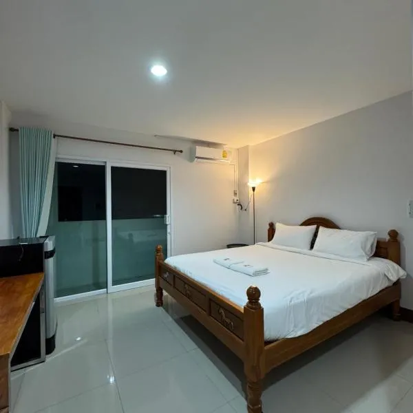 W Smart Stay TRANG，董里的飯店