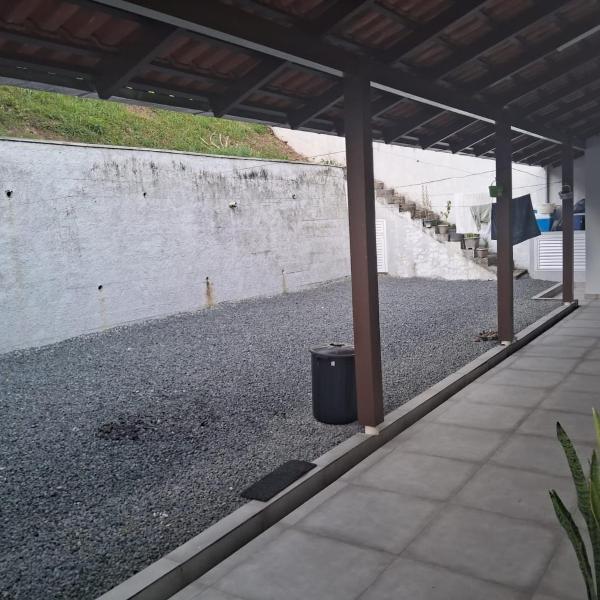 Casa com piscina, suite com hidro em Blumenau