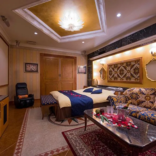 HOTEL C-L'esapce, hotel in Honjo