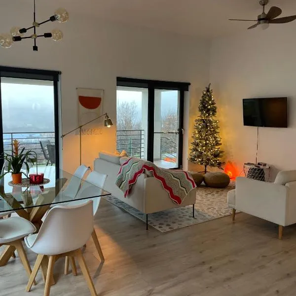 Sunset Hills Transylvania, hotel in Odorheiu Secuiesc