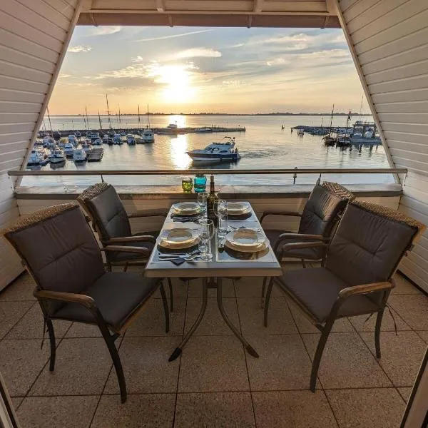 Ferienwohnung An de Waterkant Wiek、ヴィーク・アウフ・リューゲンのホテル