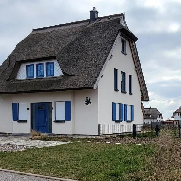 Ferienhaus Heimathafen Dranske - ein Traum mit Garten, der Hund darf mit ans Meer, hotel em Dranske
