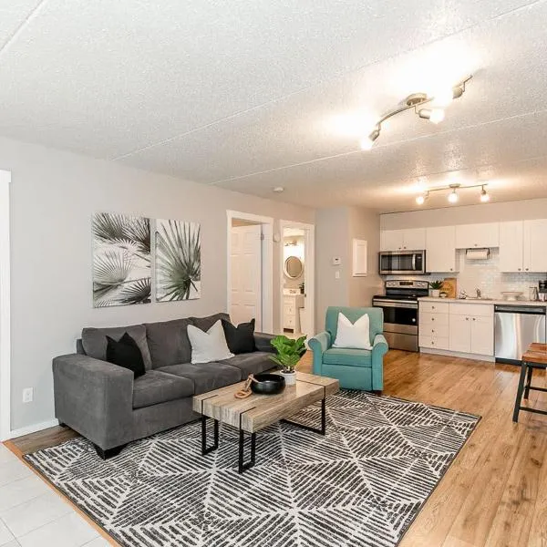 South Wind - Modern Condo in Collingwood - Sleep 5, khách sạn ở Collingwood