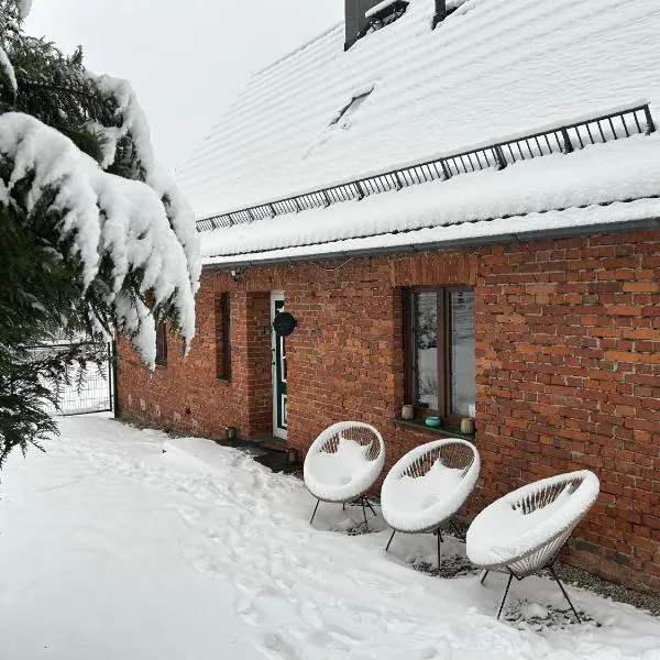Domek Dziki Spokój w Krainie Wygasłych Wulkanów, hotel v destinaci Wojcieszów
