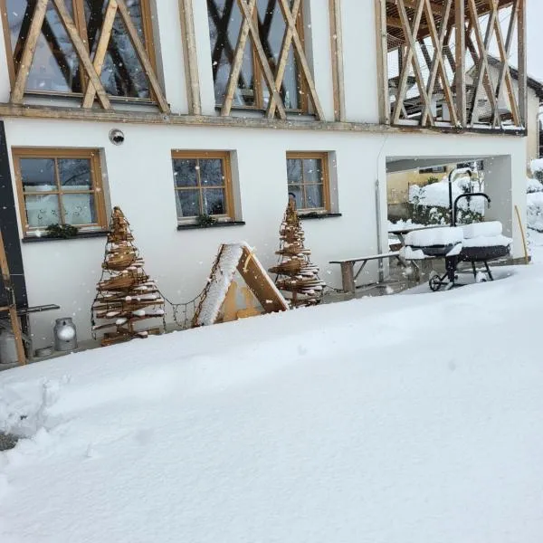 Eko Glamping Resort Krištof, hotel in Cerklje na Gorenjskem