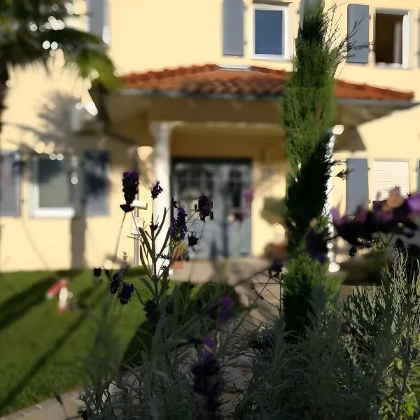 Casa Mia by K A M E L U，位于哥根巴赫的酒店