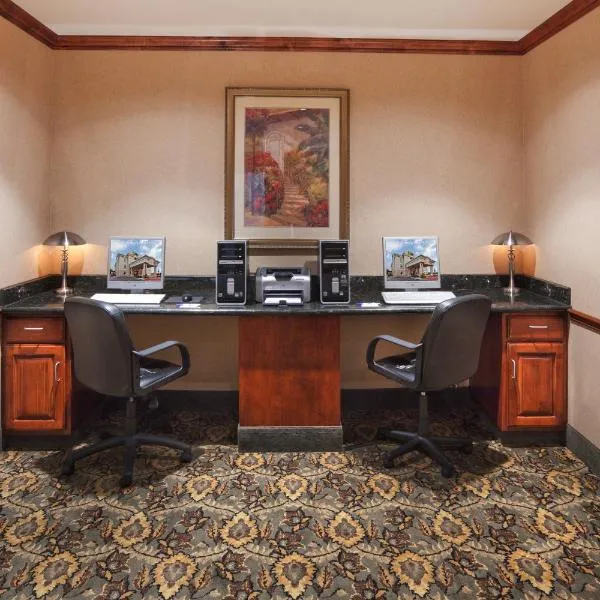 Holiday Inn Express Hotel & Suites Woodward Hwy 270 by IHG, hotel in Woodward