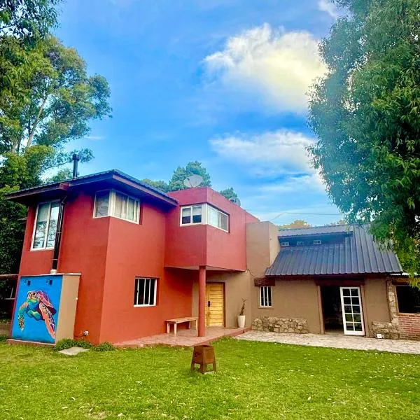 Wood Side Hostel, hotel in Mar del Plata