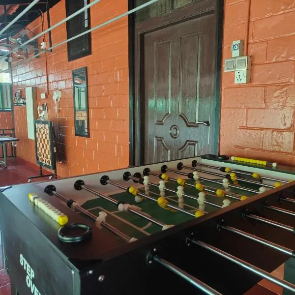 UDUPI HOMESTAY - Cottage House - Dendoorkatte, hotel in Udupi