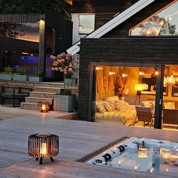 Privat Spirit Spa Villa, hotel in Vallentuna