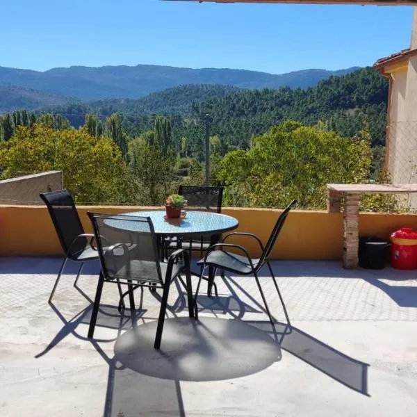 Casa Rural Los Acebos II, hotel en Riópar