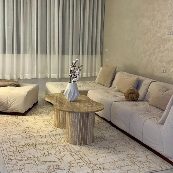 Appartement neuf vue mer sur la corniche, hotel en Rabat