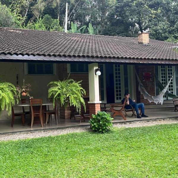 Acorde com o canto dos passaros