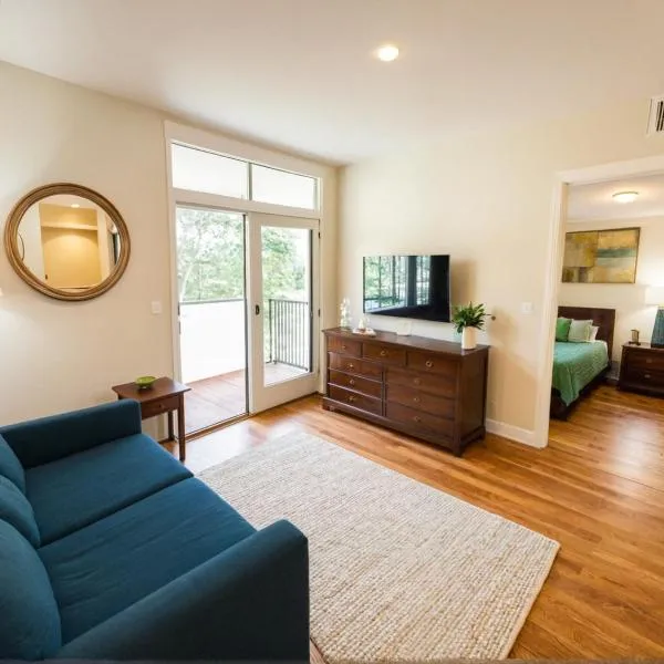 Boutique KTown Stays With Breathtaking Rooftop Views, hotel in Los Angeles