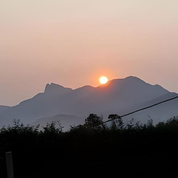 Chalé com bela vista para as montanhas