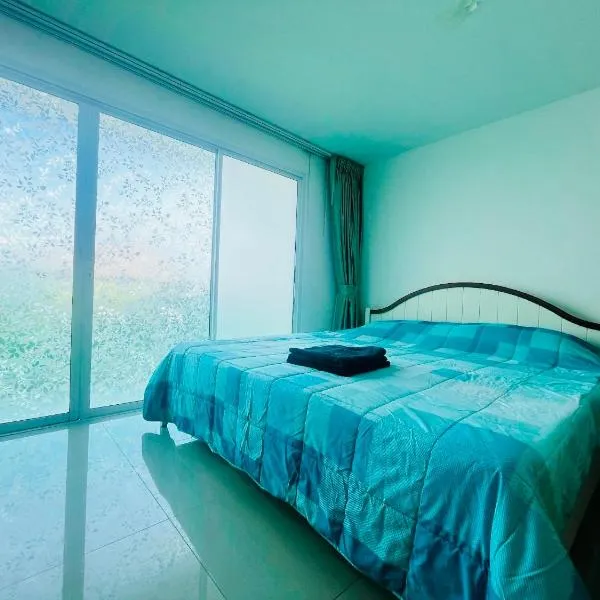 Bangsaray Beach Condo B220 บางเสร่ บีช, hotel v destinaci Bang Sare