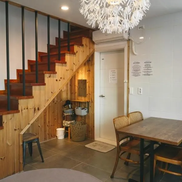 Gangneung Pilgrim Guesthouse n Pension, hotel in Gangneung