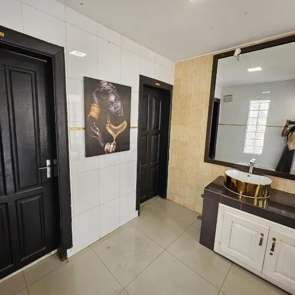 APPARTs HOTEL MIREILLE – hotel w mieście Jaunde