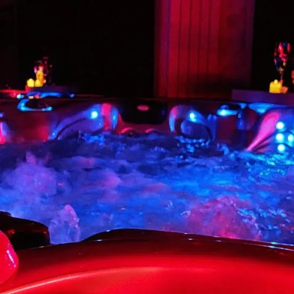 Xcoquine Love Room & Spa, hotel v destinaci Tourves