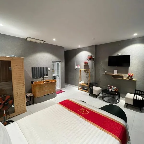 Trốn House, ξενοδοχείο σε Κουάνγκ Νγκάι