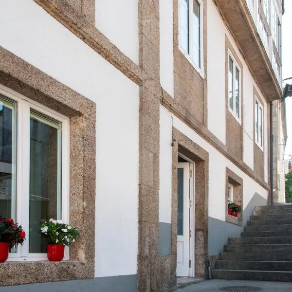 Albergue Linares, hotel in Santiago de Compostela