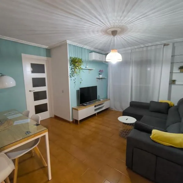 Alojamiento La Paz, хотел в Линарес