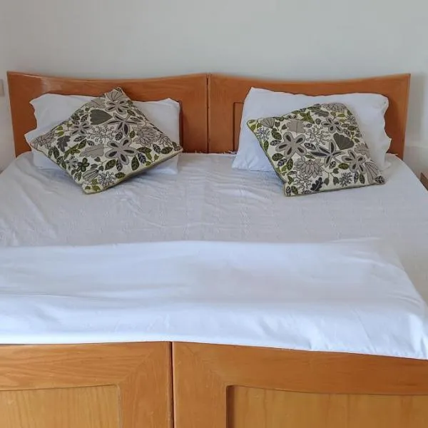 Alnwatif Gate guest house Dana nature reserve, hotel en Dana