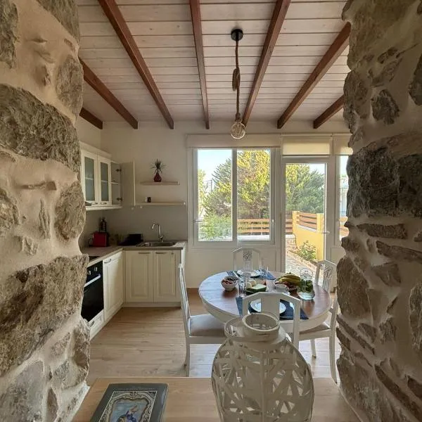 Garden Residence: Ermoupoli şehrinde bir otel