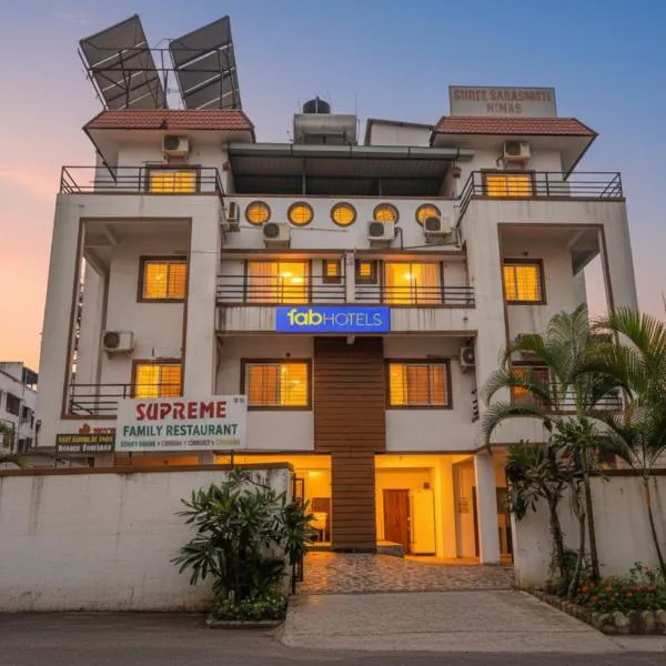 FabHotel Saraswati Niwas - Nr Sinhagad College, hotel en Pune