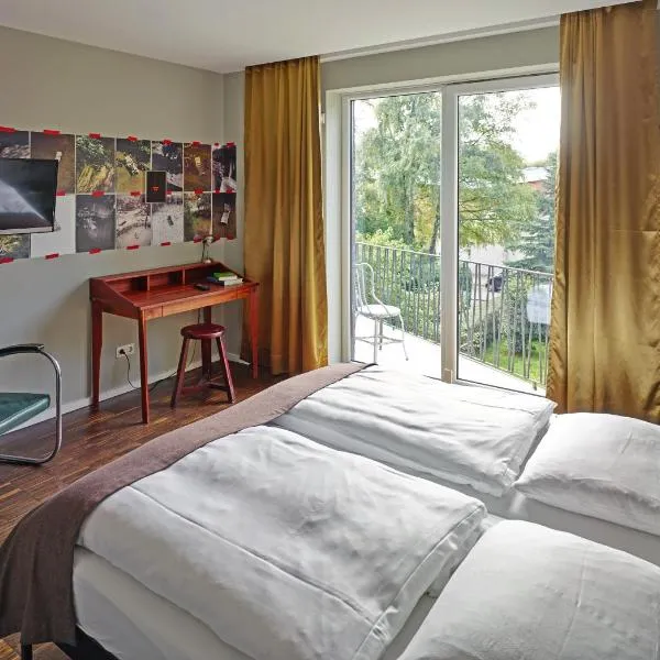 Das kleine Schwarze - Bed & Breakfast, hotel di Hamburg