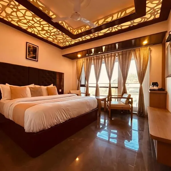 Hotel Dwaper A Premium Property Near Mall Road，位于穆索里的酒店