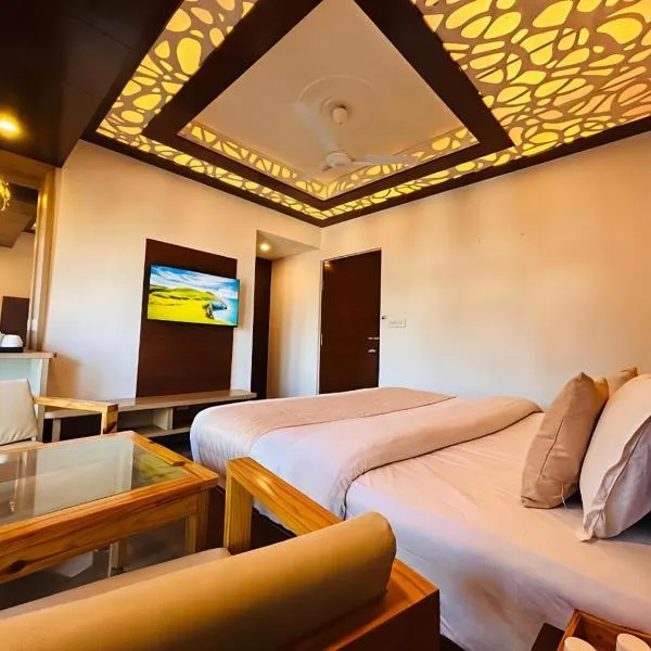Hotel Dwaper A Premium Property Near Mall Road, ξενοδοχείο σε Mussoorie