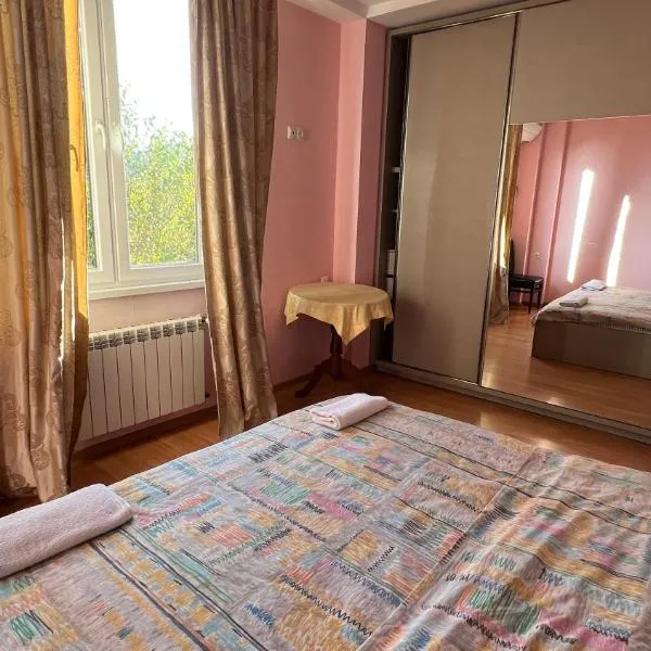 Rest House Tbilisi, hotel in Tbilisi City