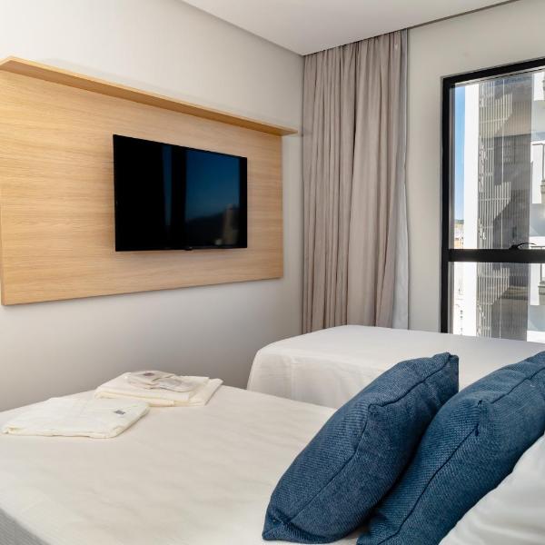 Flat 2003, estrutura de hotel, a 200m da Praia e Restaurantes - Foto 4