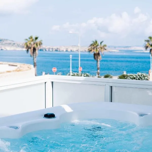 St Paul's Bay में, होटल Stunning 4BR Villa with Heated Jacuzzi in St Paul's Bay