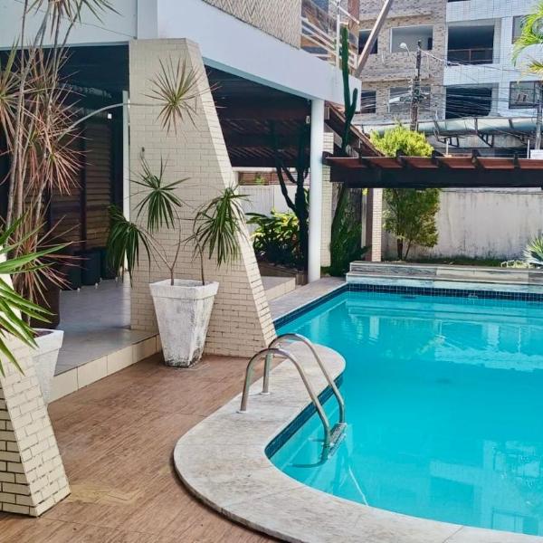 Casa Sobrado em Cabo Branco - 3 Quartos com Bi-Camas - 4 pessoas por quarto