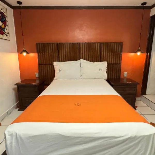 HOTEL ZAPOTLAN, hotel in Ciudad Guzmán