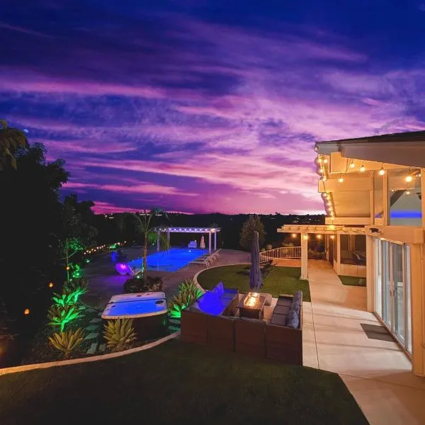 Hilltop Villa, Pool Oasis, Pickleball Court, Avocado Grove, Views, отель в городе Фоллбрук