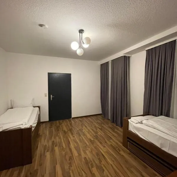 Hostel Casa Andalucia, ξενοδοχείο σε Hallbergmoos