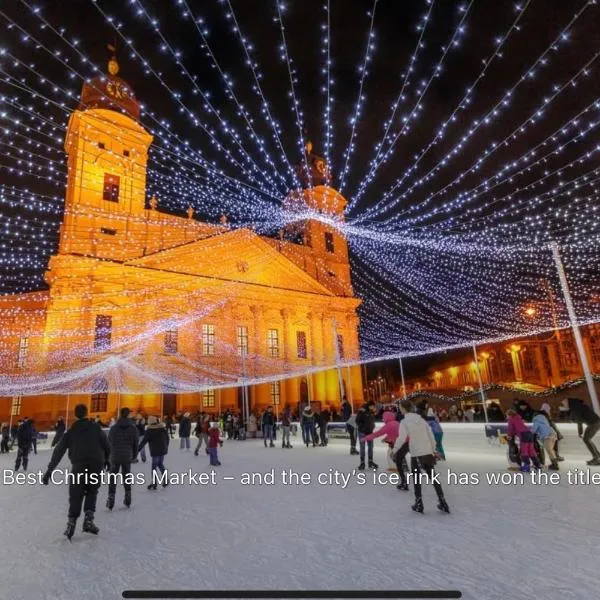 Paris Yard Apartman with free parking, hotel in Debrecen