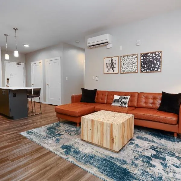 Luxury Apartment with Gym, Steps From Commuter Rail #2009, hotel v destinaci Reading