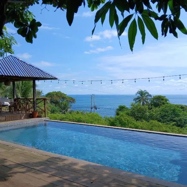 El Xalli Hotel، فندق في الزونت