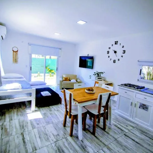 Casa con jardín Las Marías 1, ξενοδοχείο σε Miramar