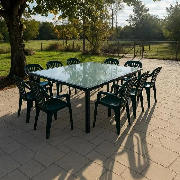 Les Petites Écuries, hotelli kohteessa La Flèche