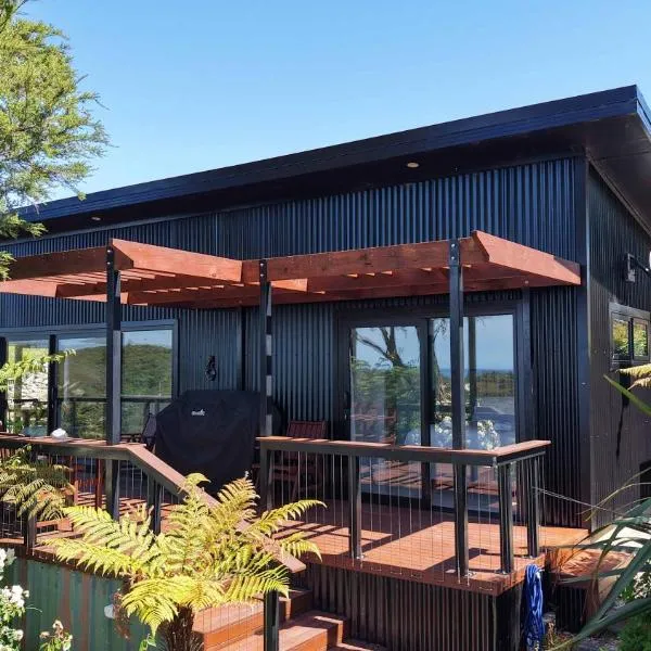 Golden Bay Heights - Luxury Accommodation, Hotel in Parapara 