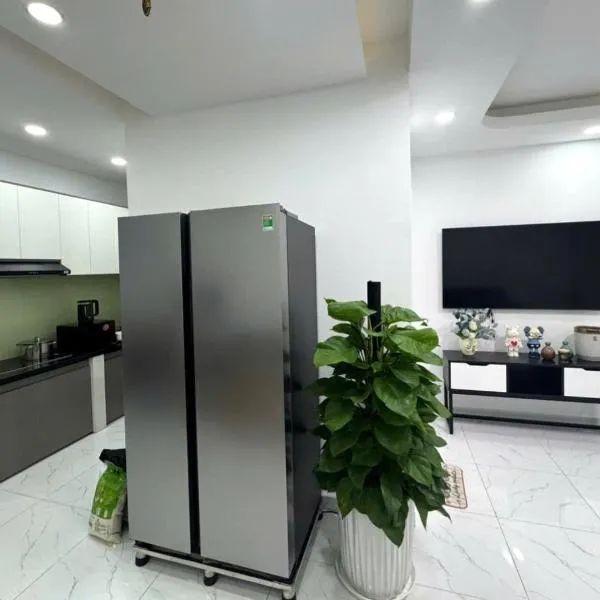 2 bedroom apartment - 82m2 near the airport, hotel in Ho Chi Minh City