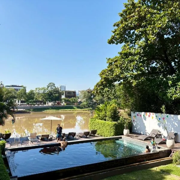 i-river chiangmai, hotel em Chiang Mai