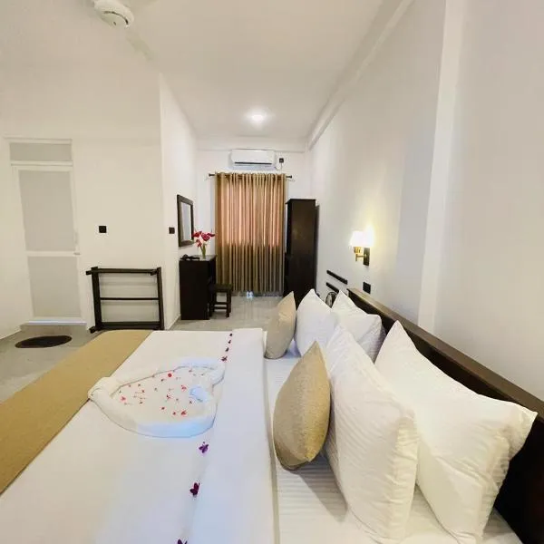 SKY Heaven, Hotel in Weligama