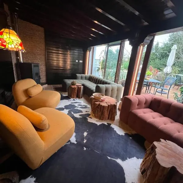 Posada La Vieja Escuela, hotel in La Revilla